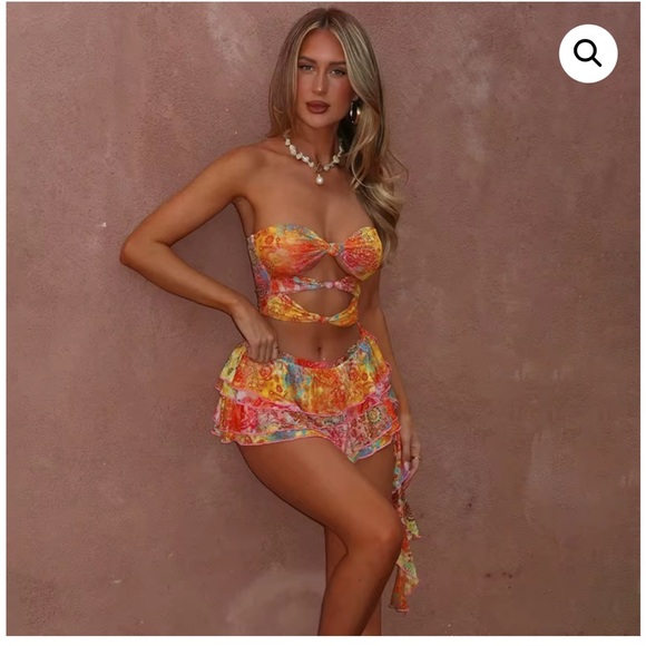 Outcast Multicolor Ruffled Two-Piece Set - Picture 4 of 6